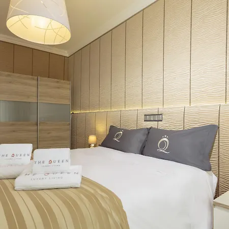 The Queen Luxury - Cortina * Luxemburg