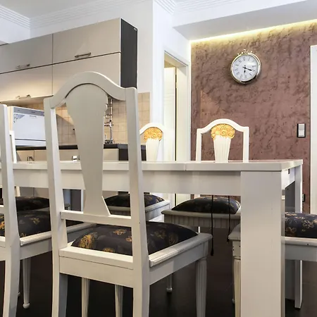 The Queen Luxury - Cortina Luxemburgo