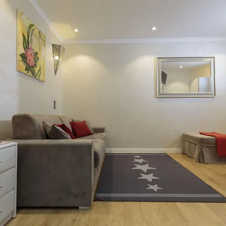 The Queen Luxury - Cortina Apartamento Luxemburgo