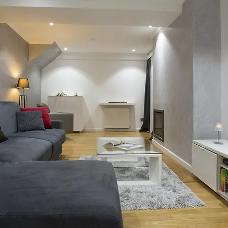 The Queen Luxury - Cortina Apartment *