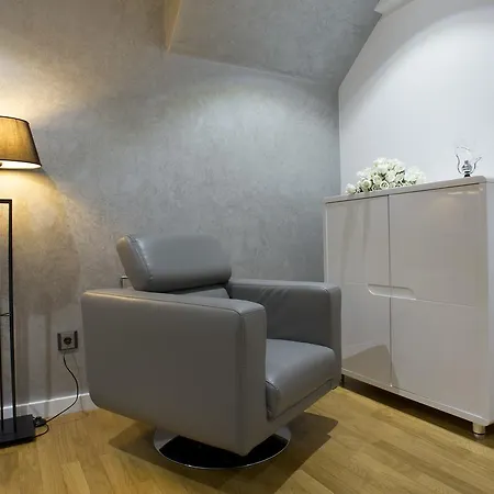 The Queen Luxury - Cortina Apartment Luxembourg