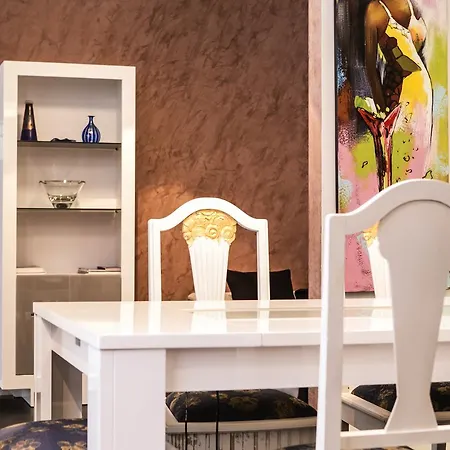 The Queen Luxury - Cortina Apartment
