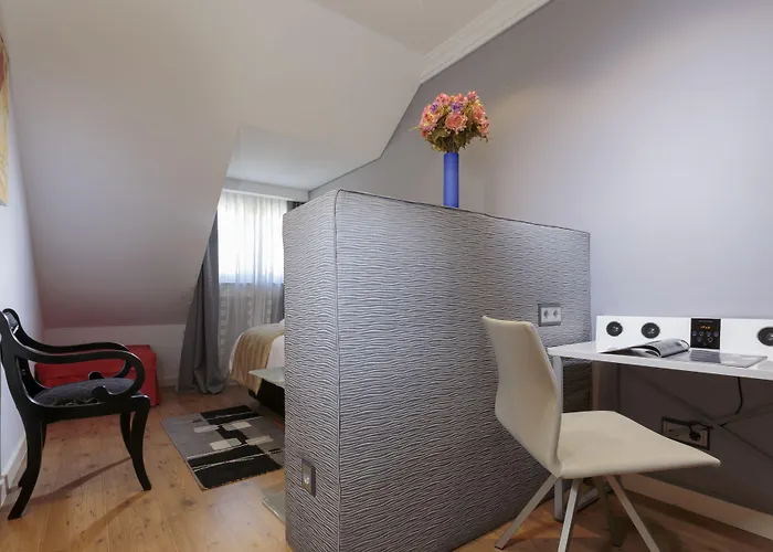 The Queen Luxury - Cortina Luxemburg