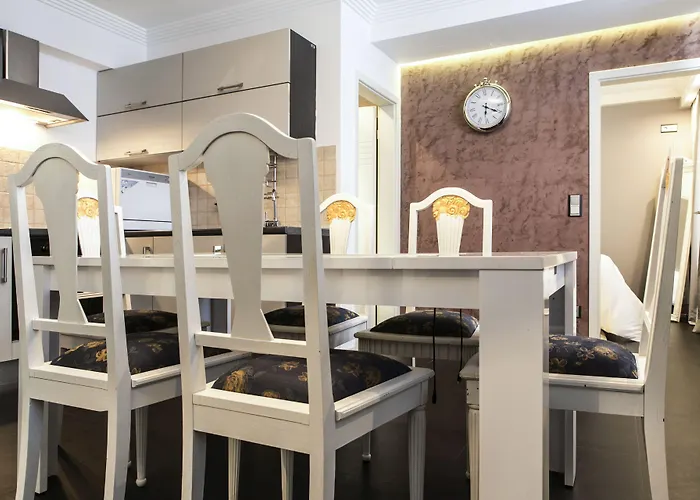 The Queen Luxury - Cortina Luxemburg